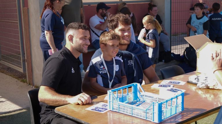 Le MHR entame sa tournée des écoles de rugby !